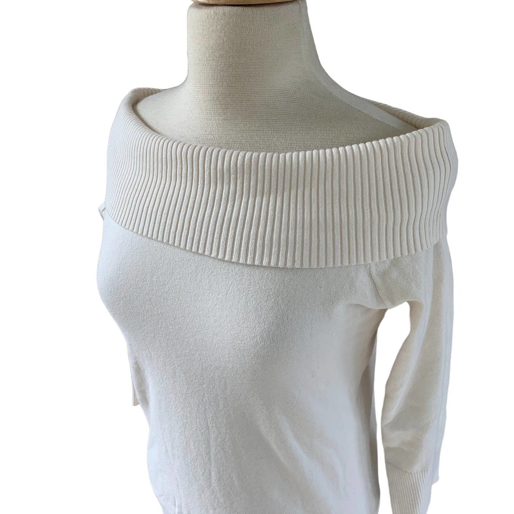 Banana Republic Cream Off-the-shoulder ribbed sweater size medium NWT